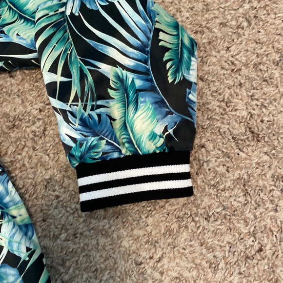 Ava & Viv Leaf Patterned Bomber Jacket - Picture 3 of 5